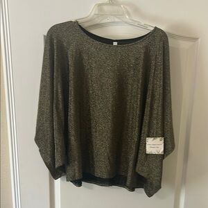 Merle Norman Black and Gold Textured Top